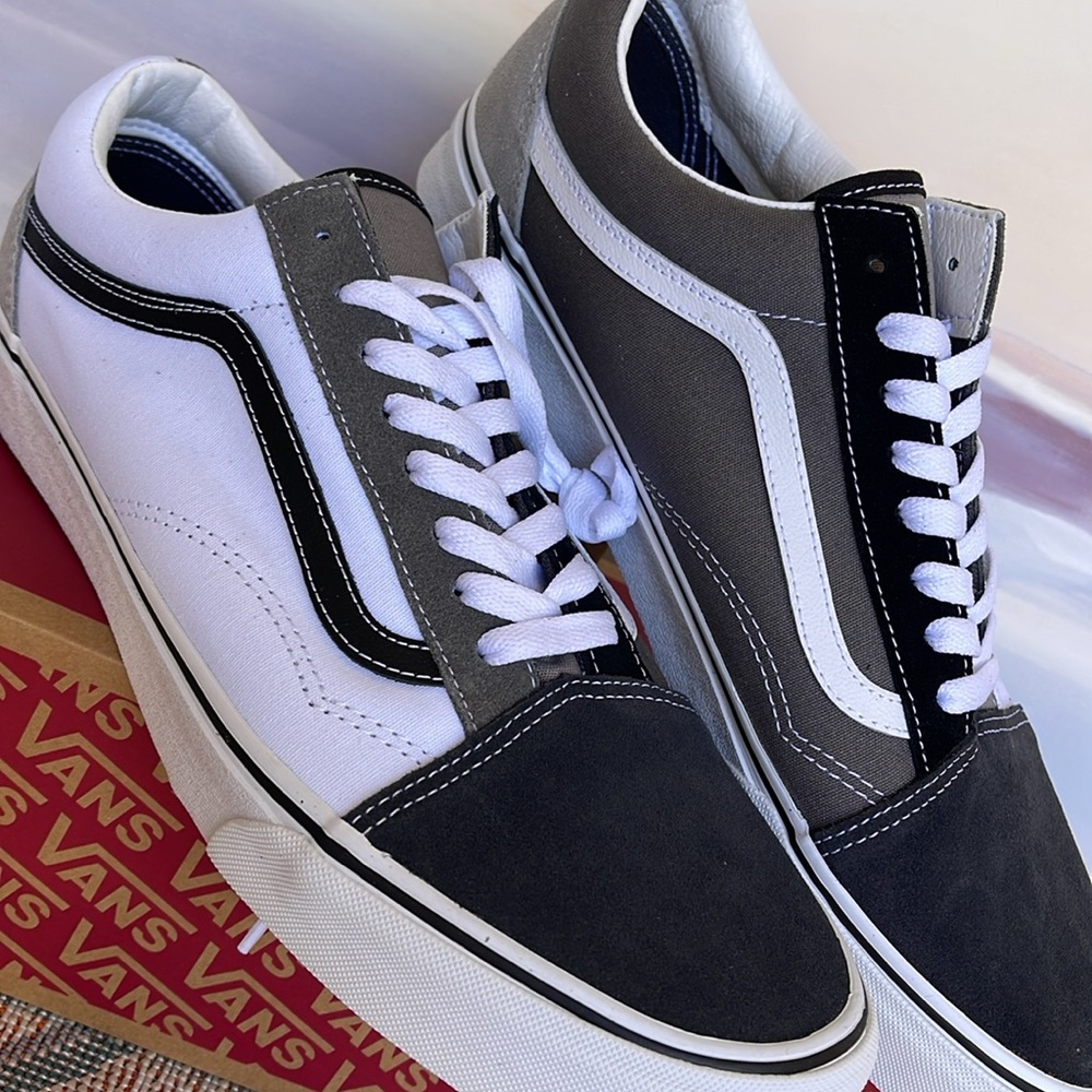Vans Men’s Old Skool
(Mix & Match) Black/True White 
VN0A4U3B2PD
Sneakers - Picture 7 of 16